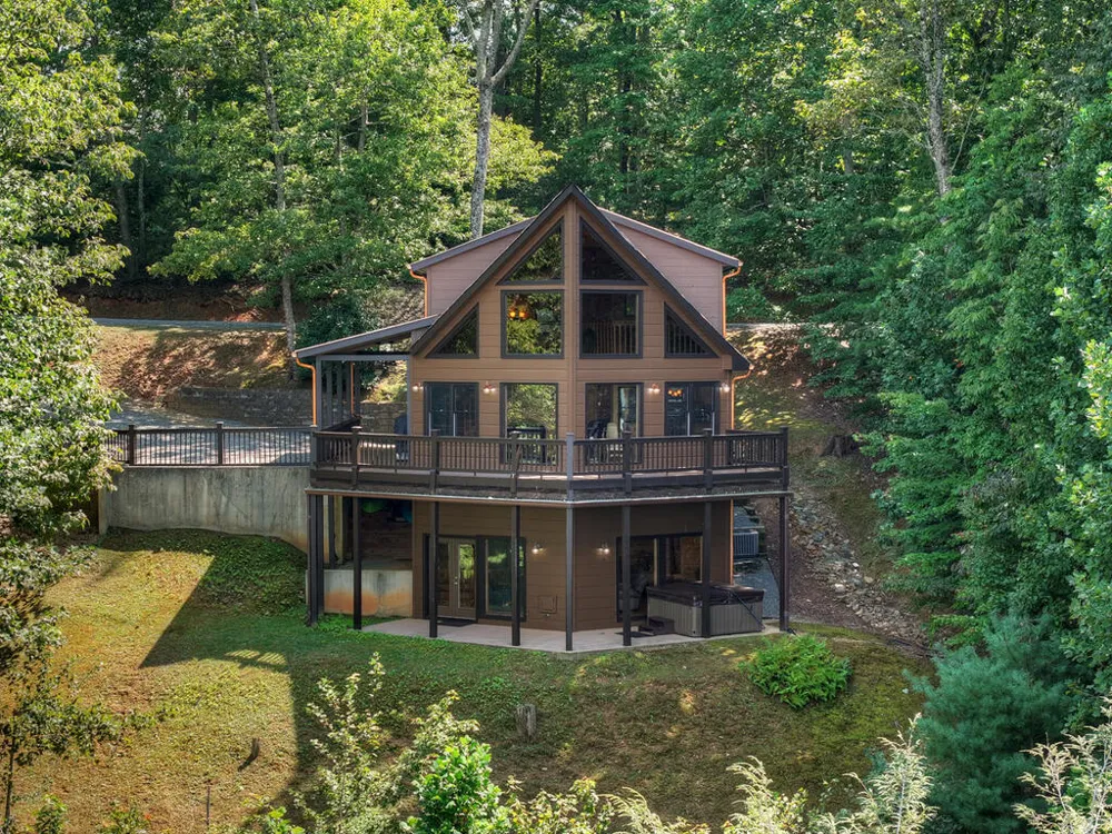 8 North Face Drive Blue Ridge, GA 30513