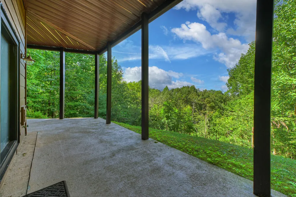 8 North Face Drive Blue Ridge, GA 30513