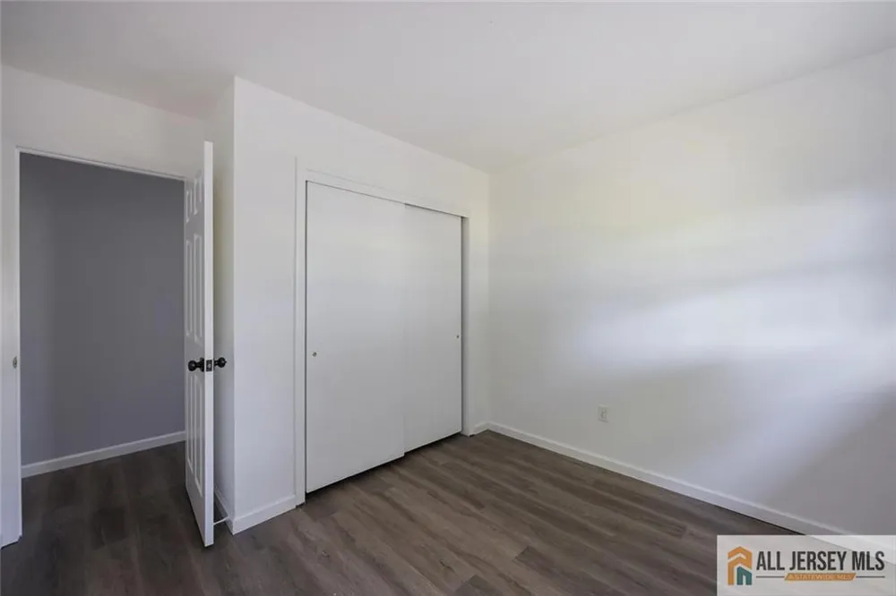 47 Gaskill Avenue Edison, NJ 08817