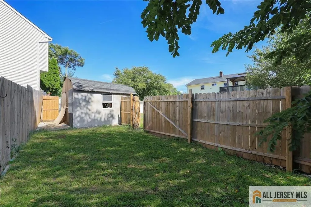 47 Gaskill Avenue Edison, NJ 08817