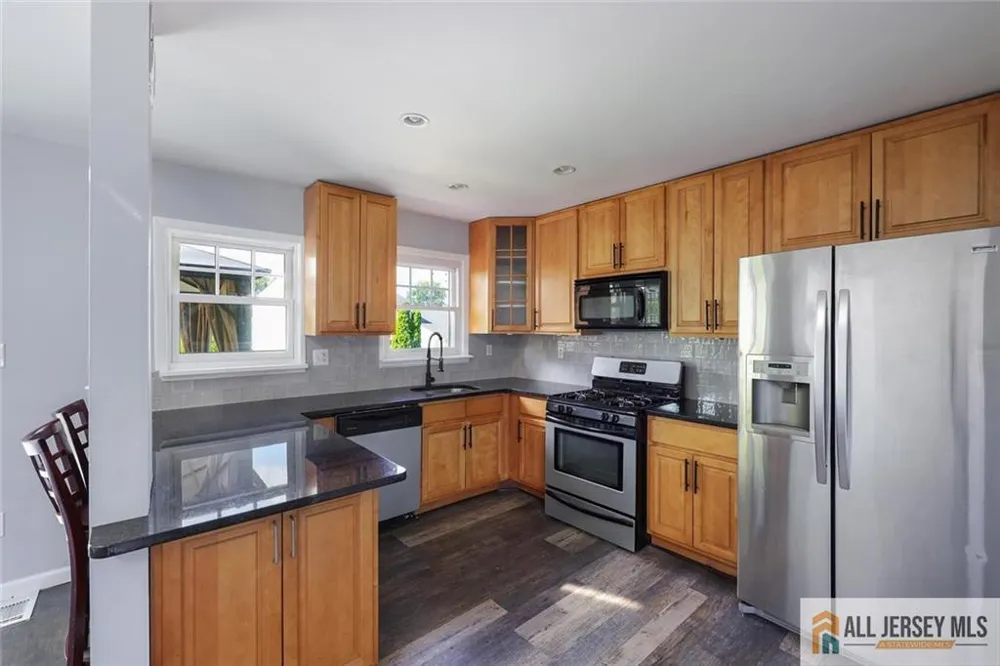 47 Gaskill Avenue Edison, NJ 08817