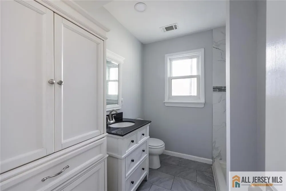 47 Gaskill Avenue Edison, NJ 08817