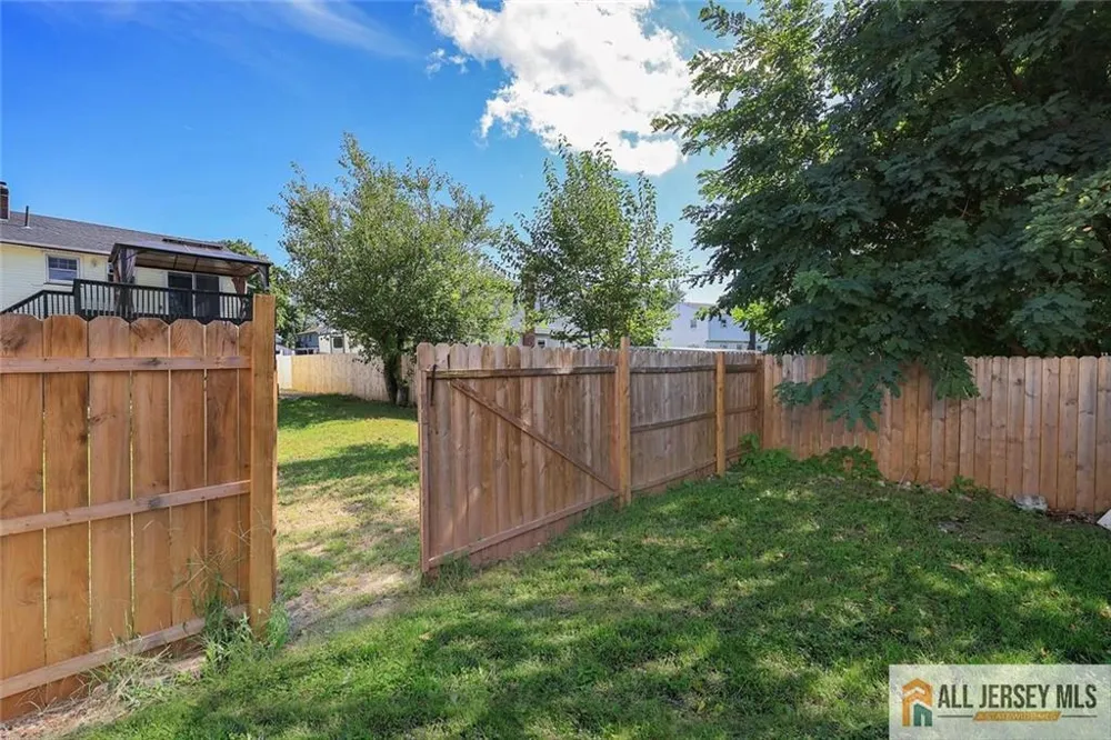 47 Gaskill Avenue Edison, NJ 08817