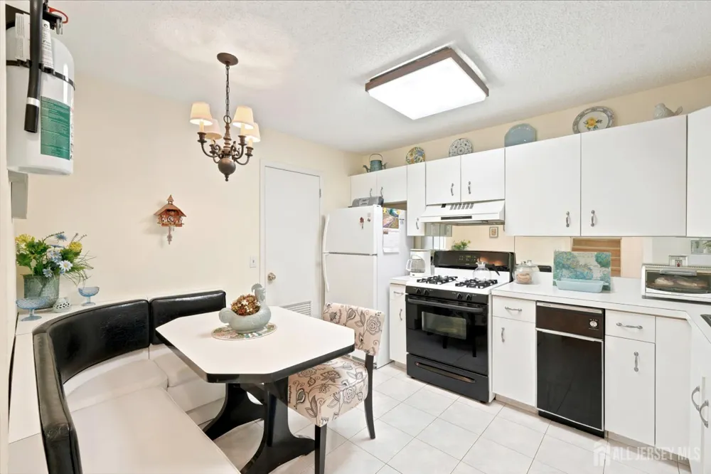 444 Bayberry Court Englishtown, NJ 07226