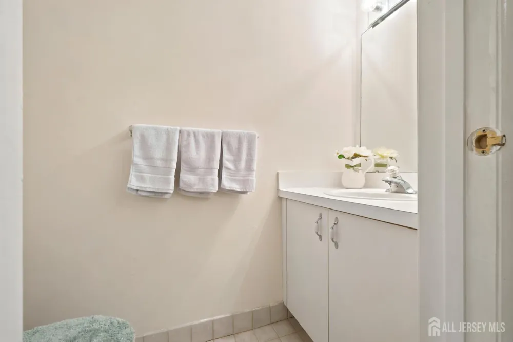 444 Bayberry Court Englishtown, NJ 07226