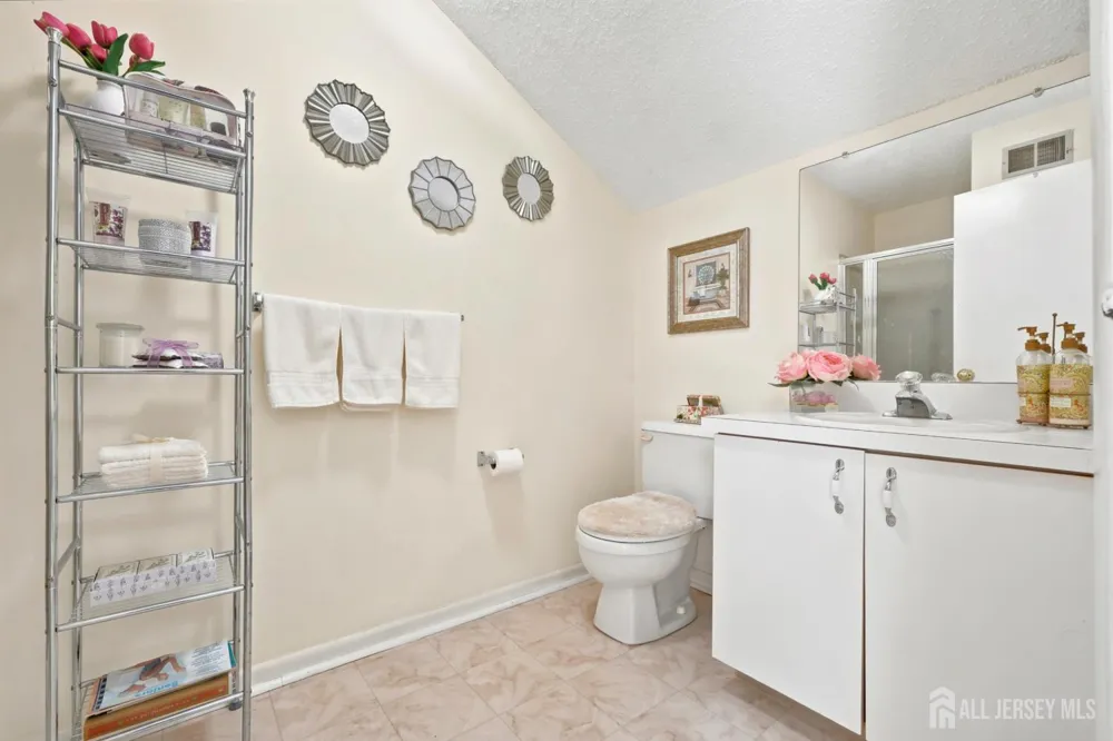 444 Bayberry Court Englishtown, NJ 07226
