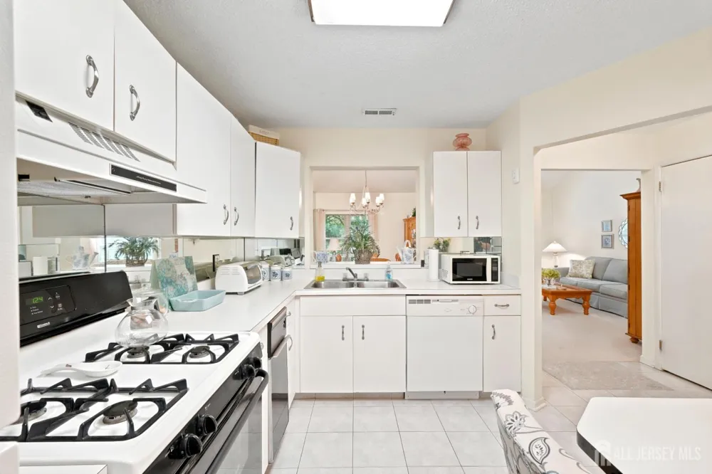 444 Bayberry Court Englishtown, NJ 07226