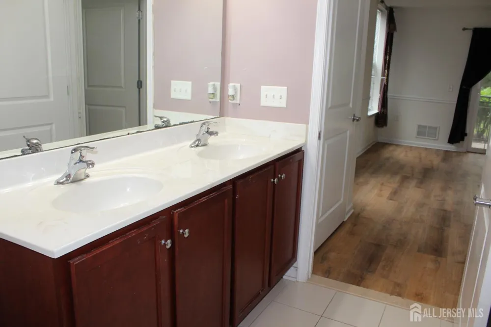611 Doral Court Piscataway, NJ 08854