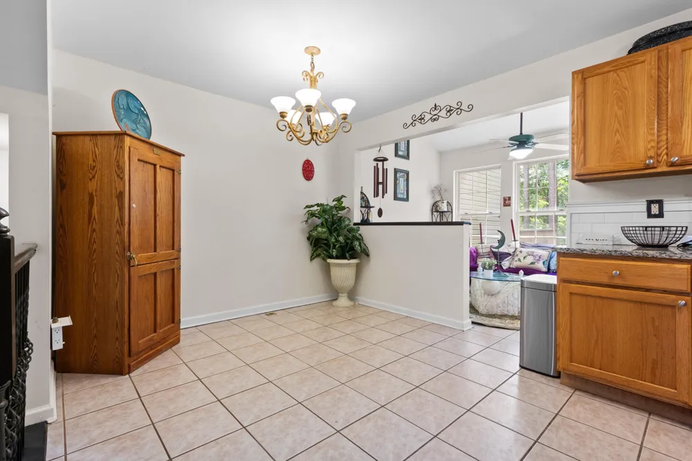 114 Pine Knoll Cir Hamilton Township, NJ 08330