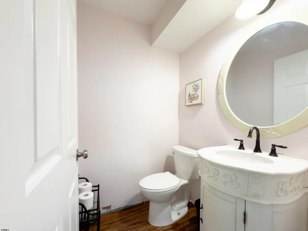 114 Pine Knoll Cir Hamilton Township, NJ 08330