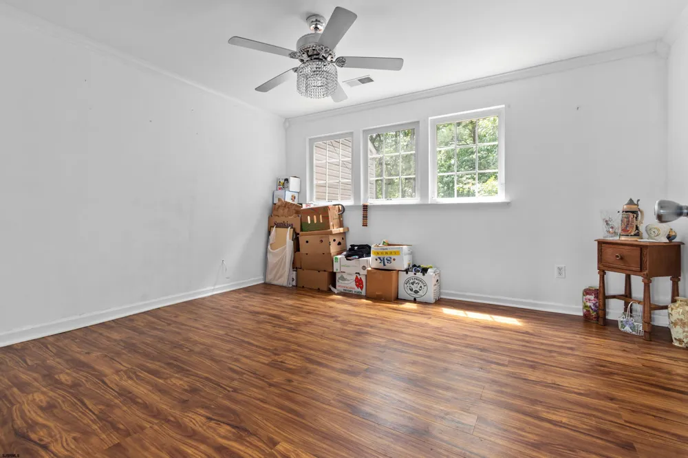 114 Pine Knoll Cir Hamilton Township, NJ 08330
