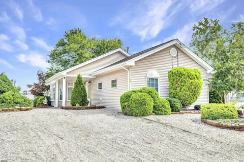 26 W Potomac Dr
