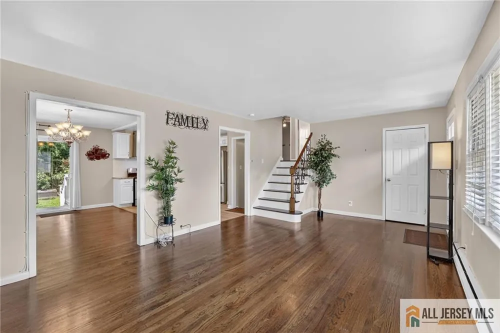 47 Leonardine Avenue South River, NJ 08882