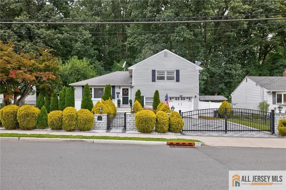 47 Leonardine Avenue South River, NJ 08882