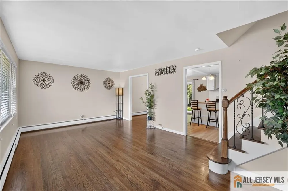 47 Leonardine Avenue South River, NJ 08882