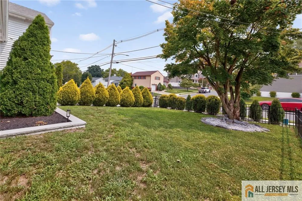 47 Leonardine Avenue South River, NJ 08882