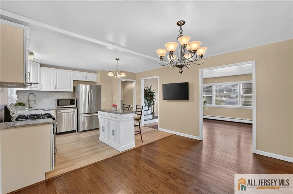 47 Leonardine Avenue South River, NJ 08882
