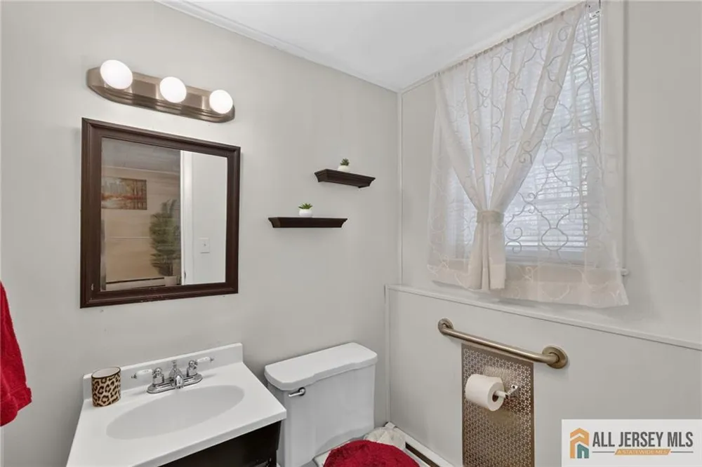 47 Leonardine Avenue South River, NJ 08882