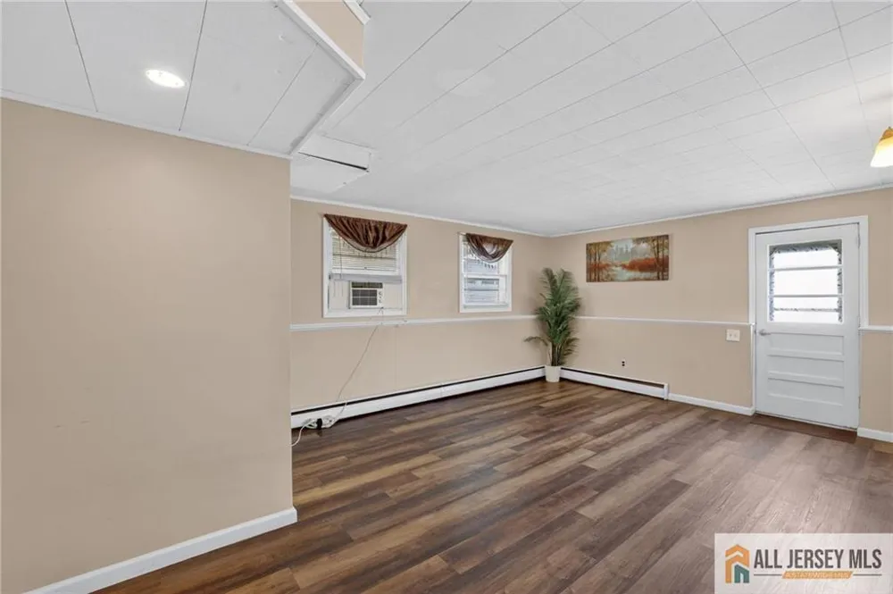 47 Leonardine Avenue South River, NJ 08882