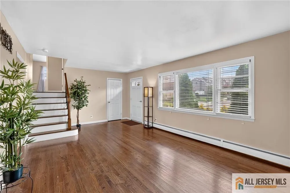 47 Leonardine Avenue South River, NJ 08882