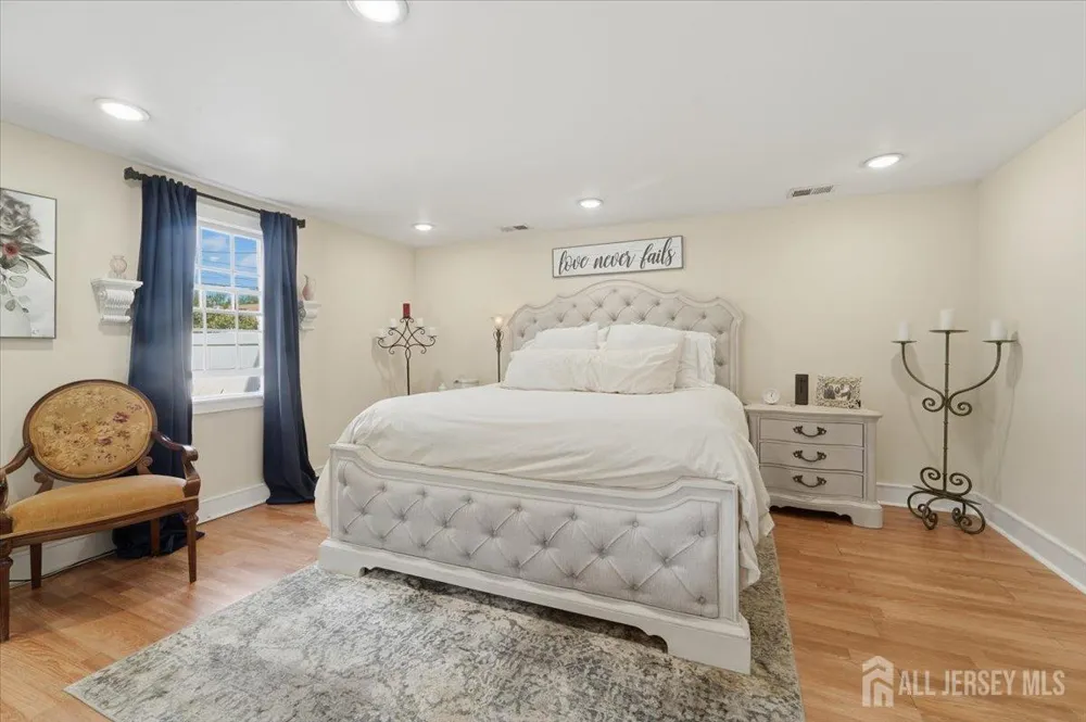 105 Osceola Avenue Middlesex, NJ 08846
