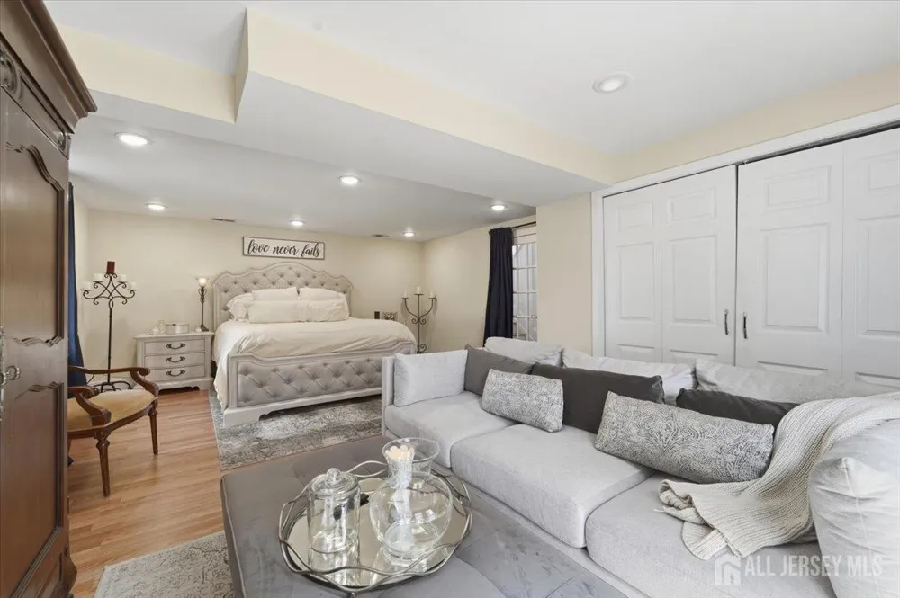 105 Osceola Avenue Middlesex, NJ 08846