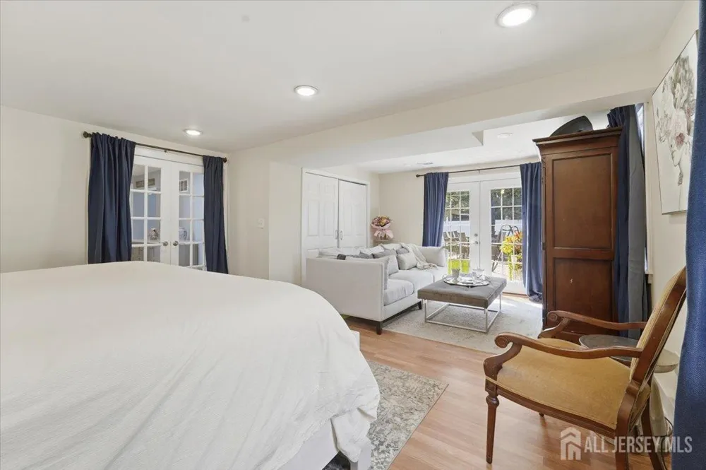 105 Osceola Avenue Middlesex, NJ 08846