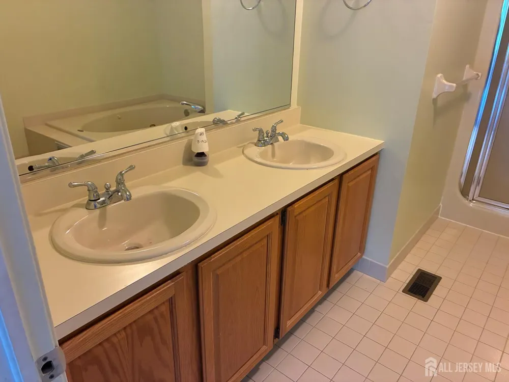 106 Northampton Drive Holmdel, NJ 07733