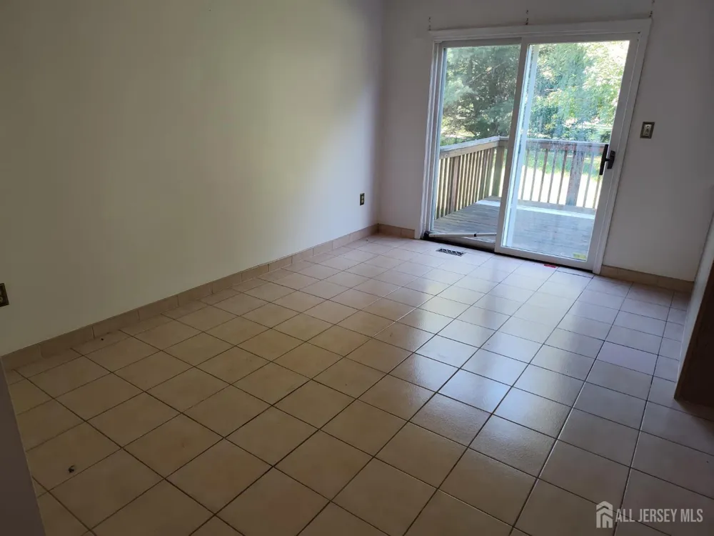106 Northampton Drive Holmdel, NJ 07733
