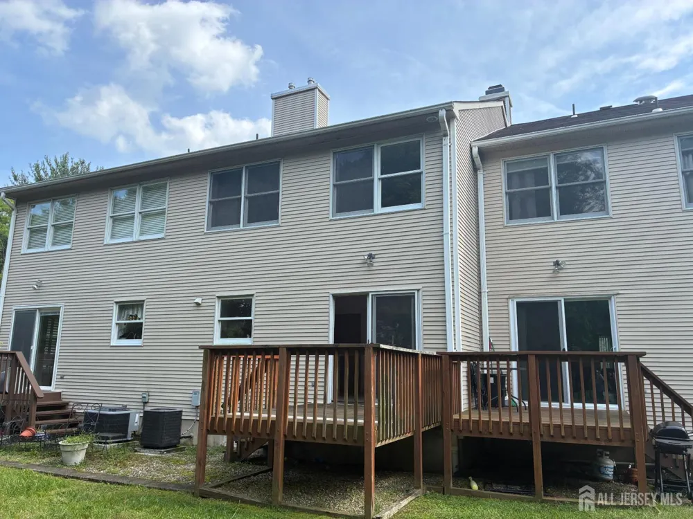 106 Northampton Drive Holmdel, NJ 07733