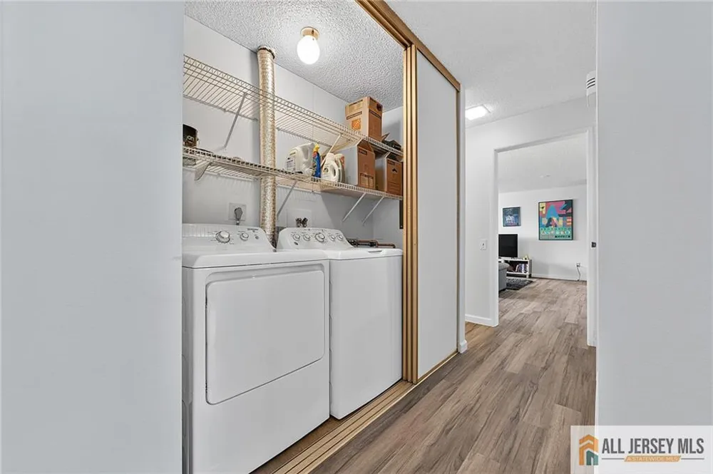 21 Celtis Plaza #21B Monroe, NJ 08831