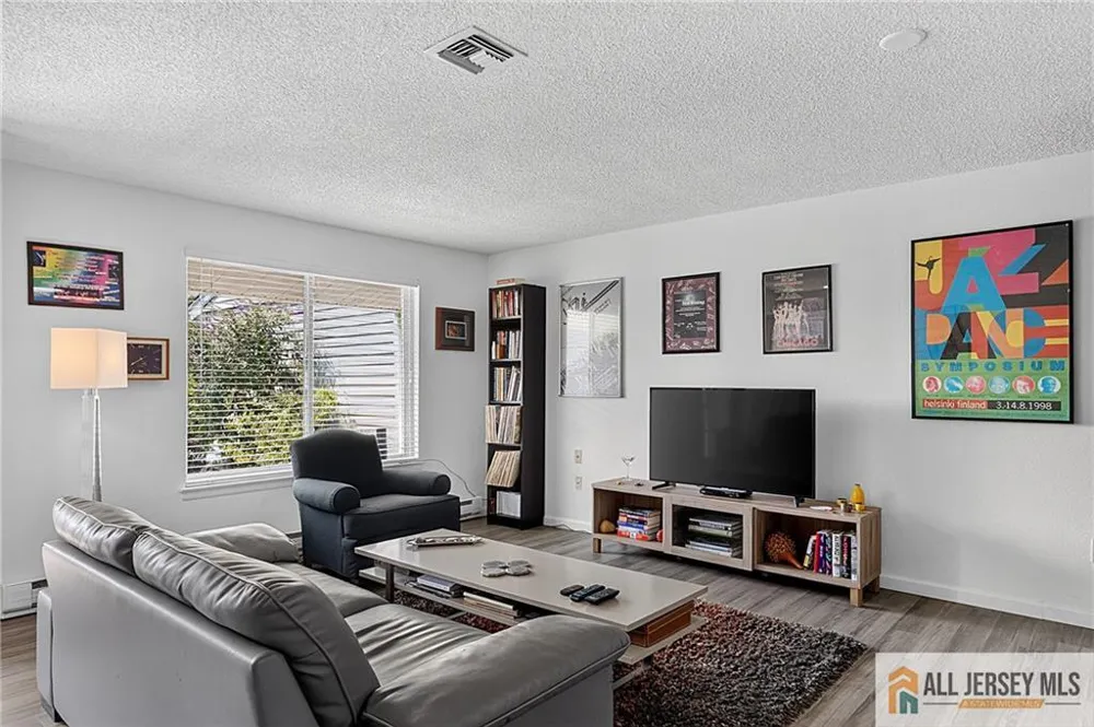 21 Celtis Plaza #21B Monroe, NJ 08831
