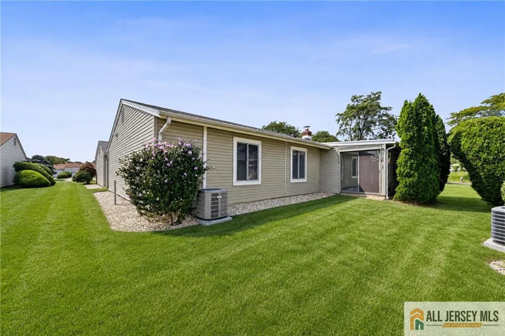 21 Celtis Plaza #21B Monroe, NJ 08831
