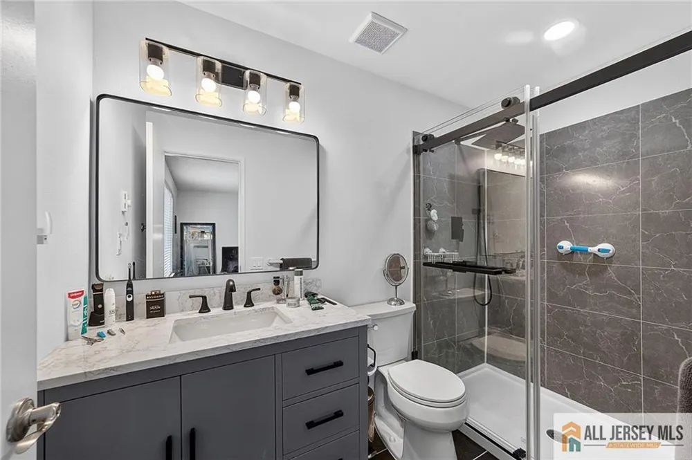 21 Celtis Plaza #21B Monroe, NJ 08831