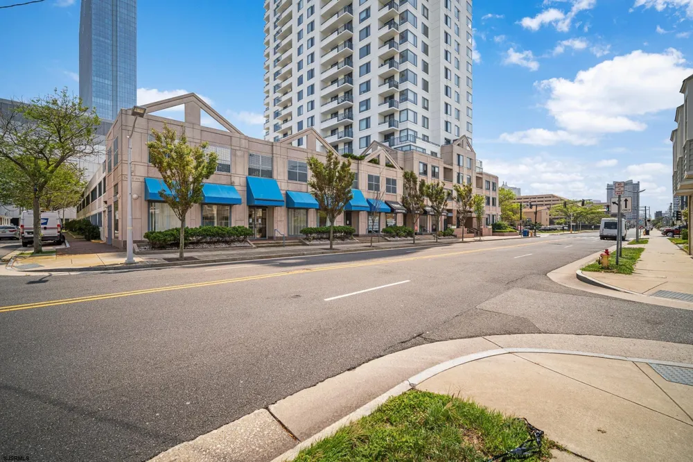 526 Pacific Ave Atlantic City, NJ 08401