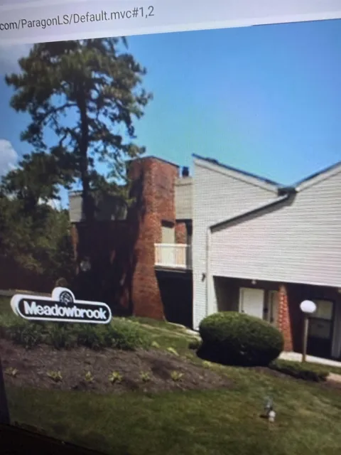 607 Meadowbrook Dr