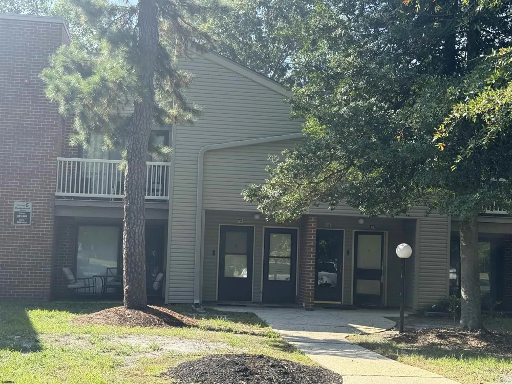 607 Meadowbrook Dr Mays Landing, NJ 08330