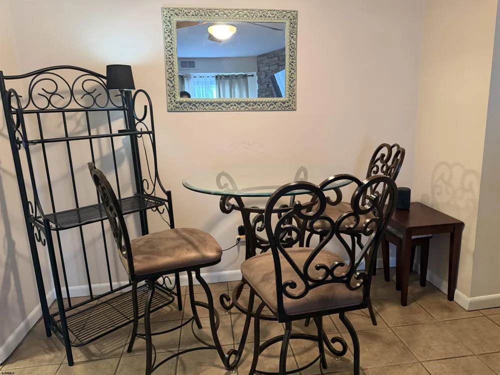 607 Meadowbrook Dr Mays Landing, NJ 08330