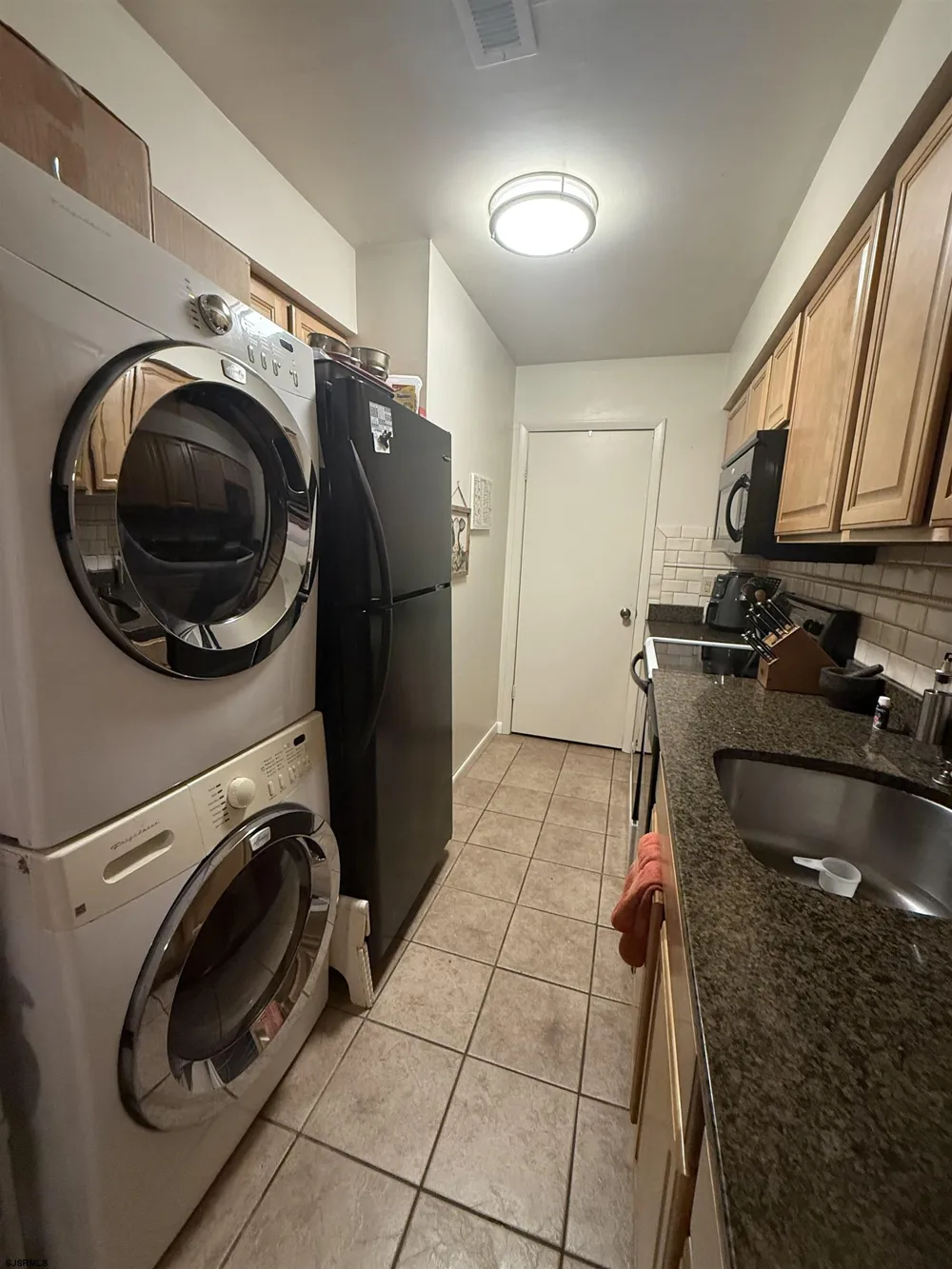 607 Meadowbrook Dr Mays Landing, NJ 08330