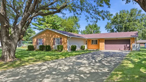 714 W Darrell Drive