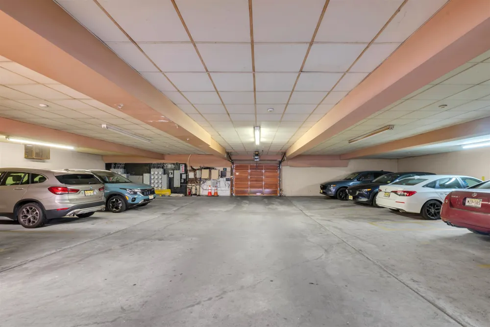 9249 KENNEDY BLVD North Bergen, NJ 07047