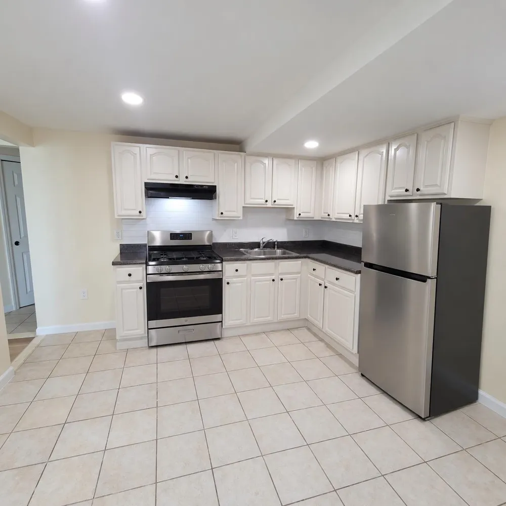 228 ORCHARD ST East Rutherford, NJ 07073