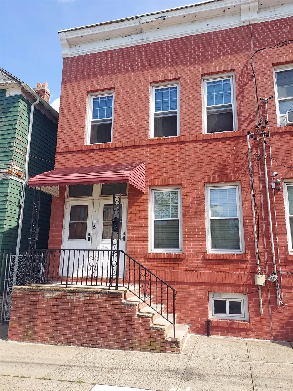 168 ORIENT ST Bayonne, NJ 07002