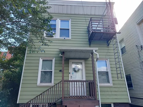 38 EAST 19TH ST