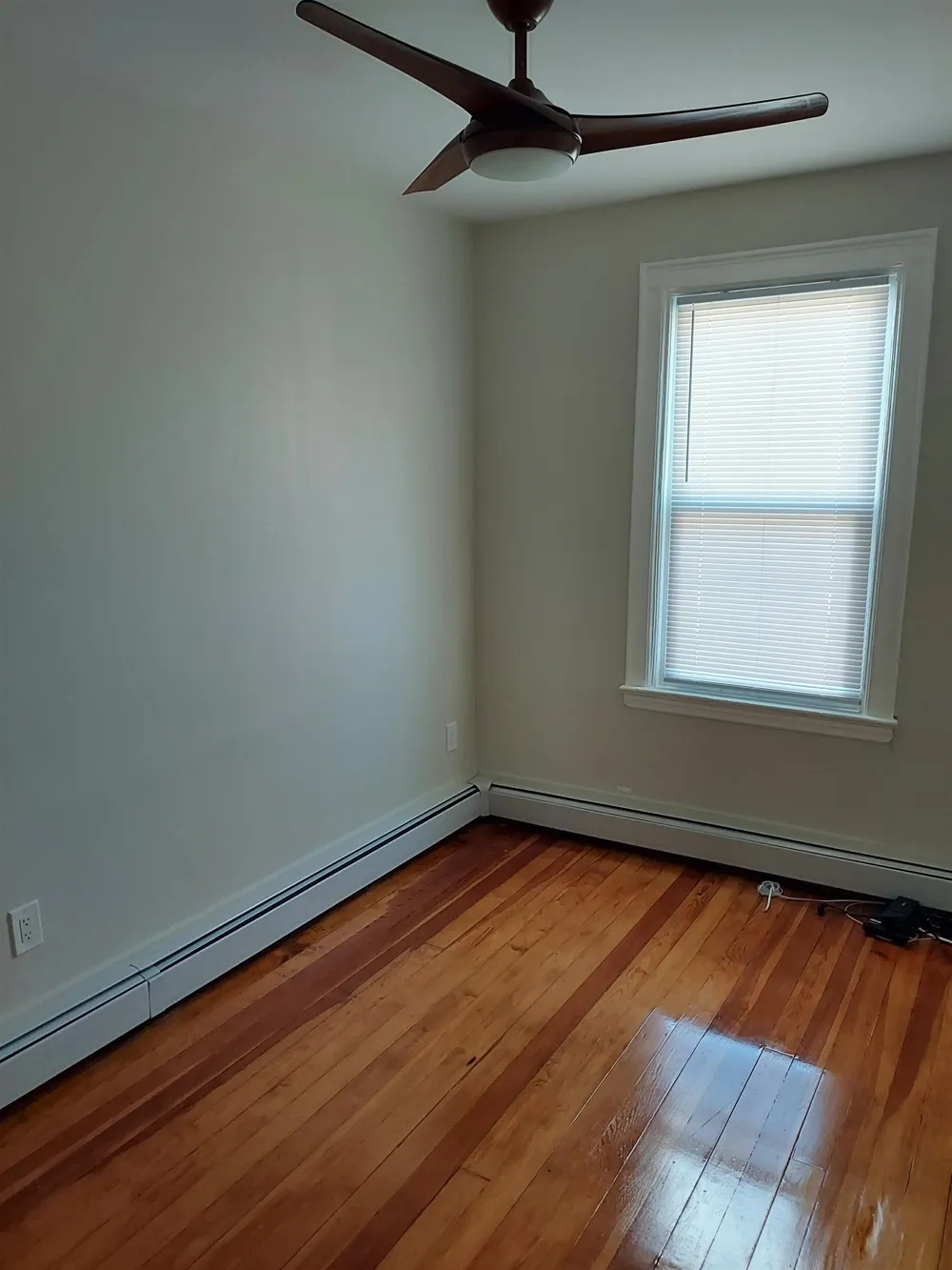 38 EAST 19TH ST Bayonne, NJ 07002