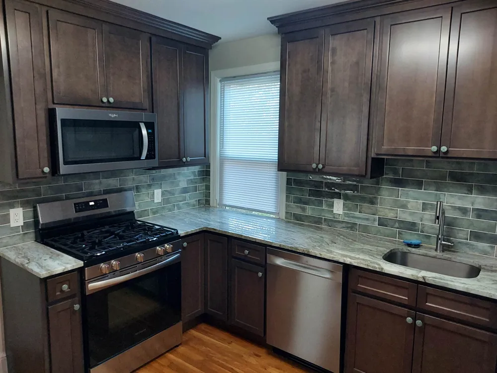 38 EAST 19TH ST Bayonne, NJ 07002