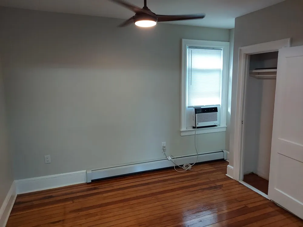 38 EAST 19TH ST Bayonne, NJ 07002