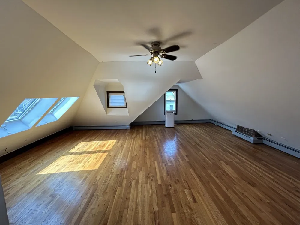 16 46TH ST Weehawken, NJ 07086