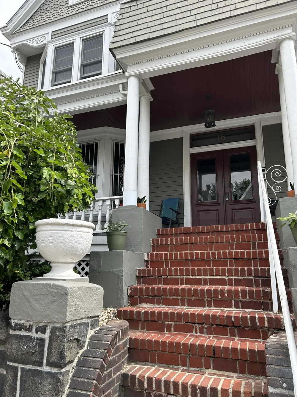 16 46TH ST Weehawken, NJ 07086