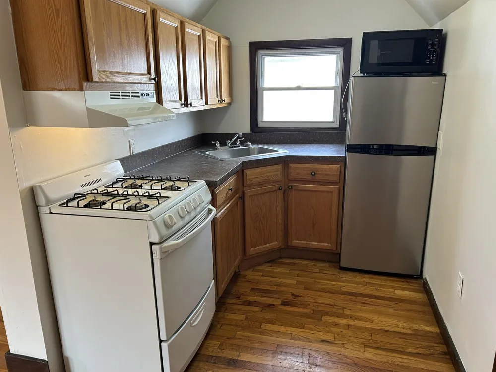 16 46TH ST Weehawken, NJ 07086